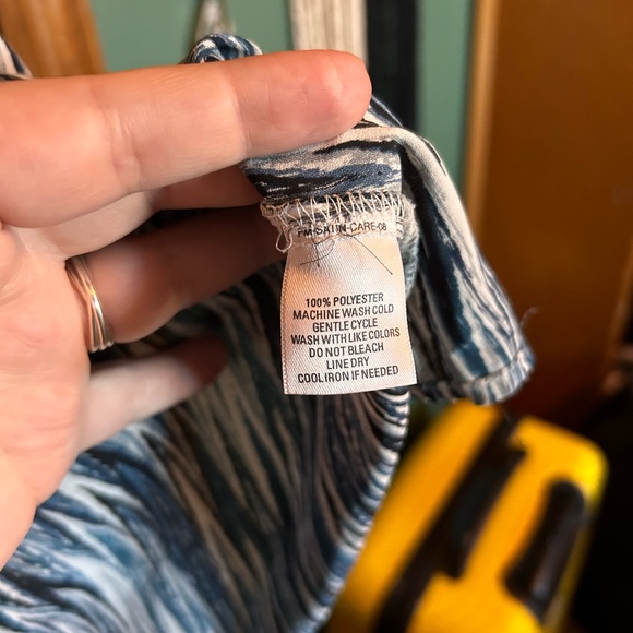 Dressy Tank Top - Picture 3 of 3